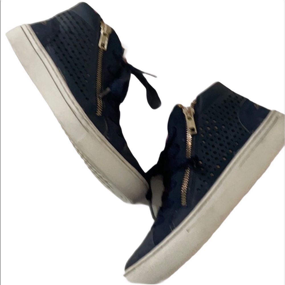 Sketchers Street sneaker booties w/ memory foam, 2